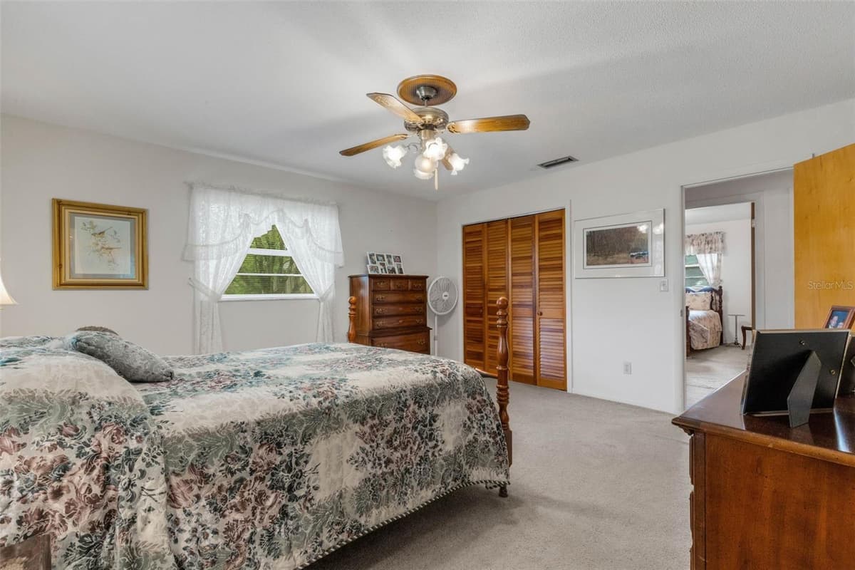 402 ABERDEEN COURT — photo 18 of 35