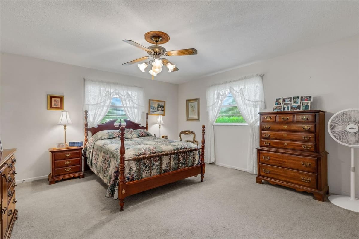 402 ABERDEEN COURT — photo 16 of 35
