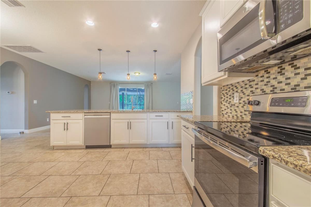 1020 LENA RUN COURT — photo 22 of 81