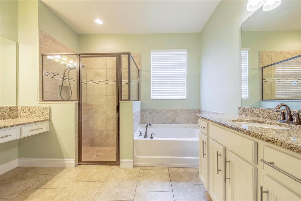 1020 LENA RUN COURT — photo 37 of 81
