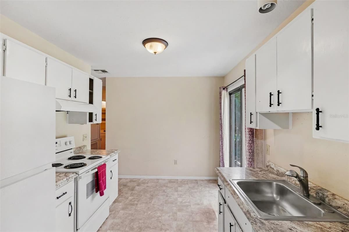1610 OMEGA STREET — photo 6 of 15