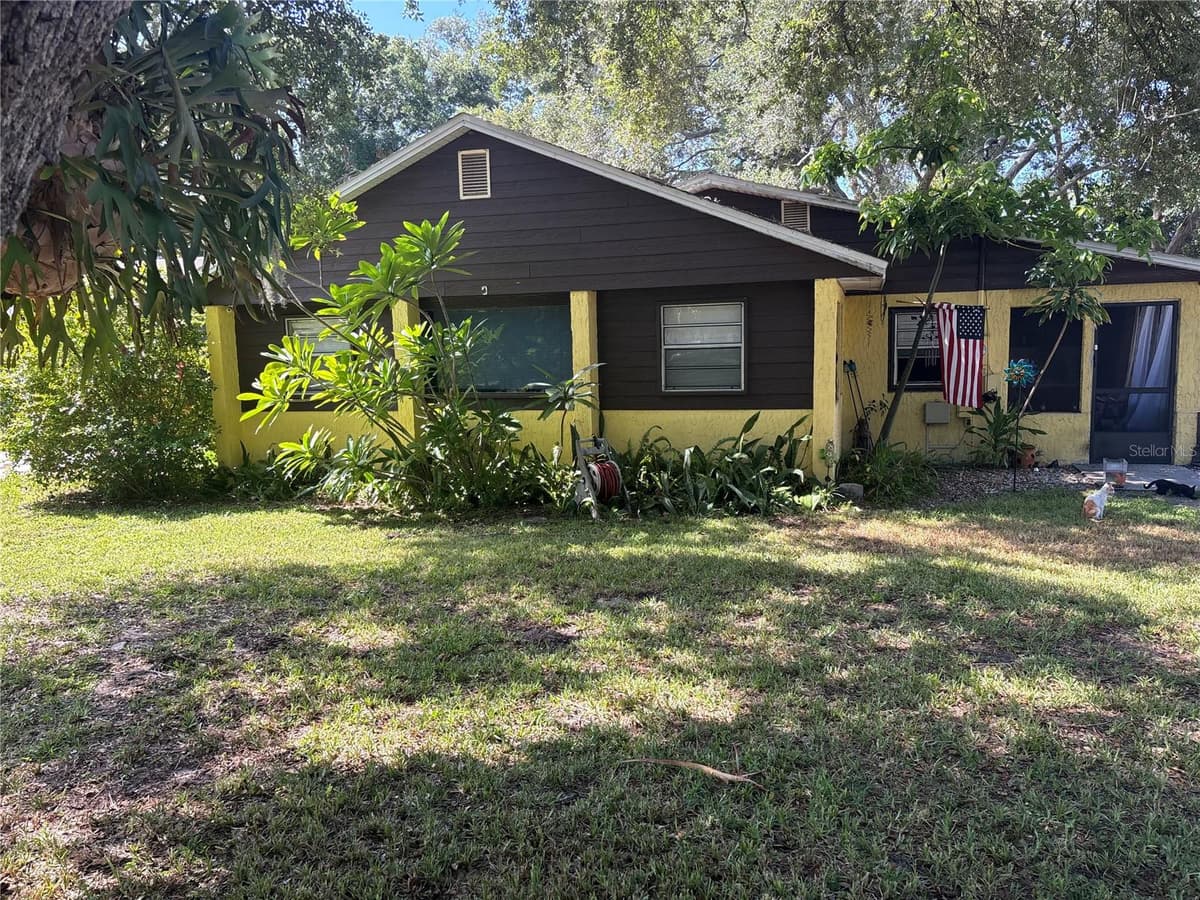 6115 CLIFF AVENUE — photo 1 of 17