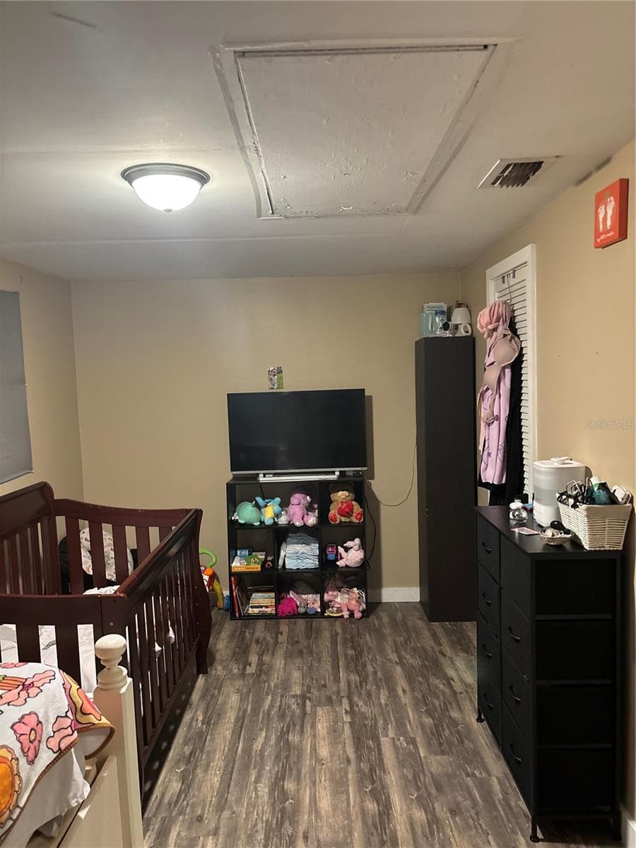 6115 CLIFF AVENUE — photo 9 of 17