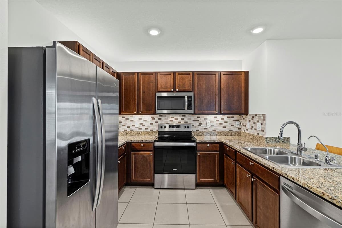 10914 PENNY GALE LOOP — photo 9 of 40