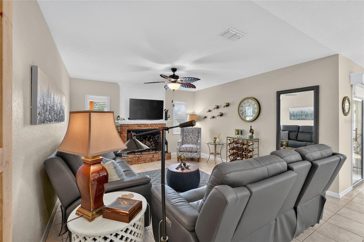 13857 DEL WEBB BOULEVARD — photo 15 of 93