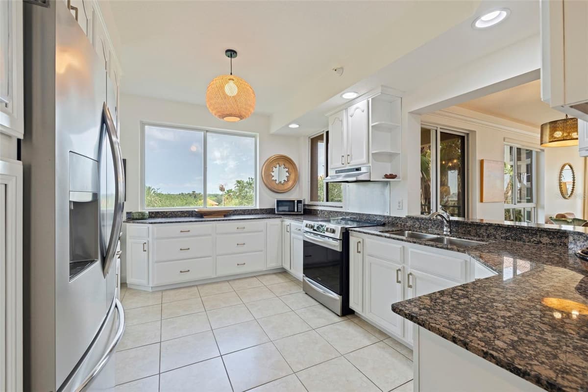 4737 DOLPHIN CAY LANE — photo 4 of 50