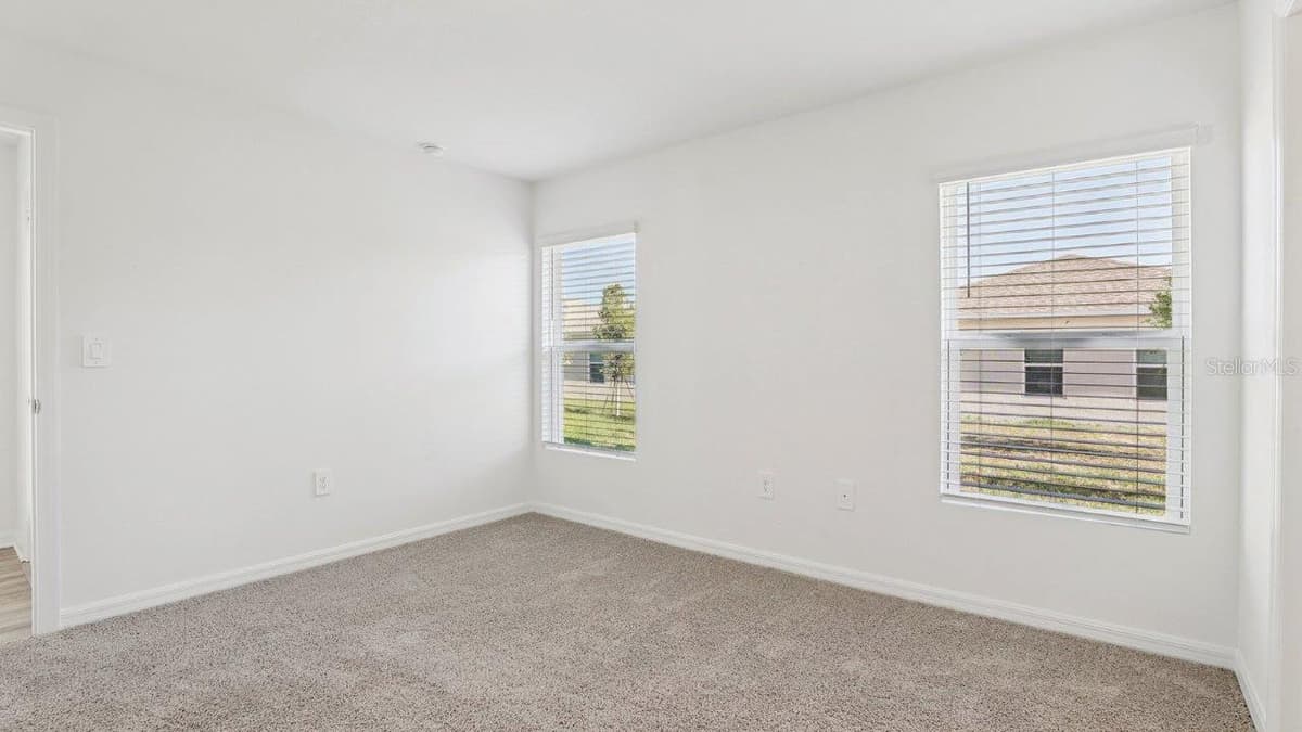 5580 TAVERNA LOOP — photo 13 of 25