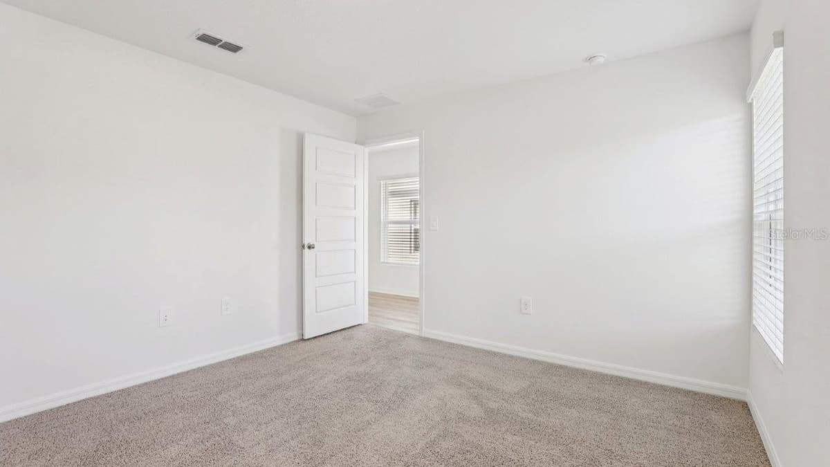 5580 TAVERNA LOOP — photo 14 of 25