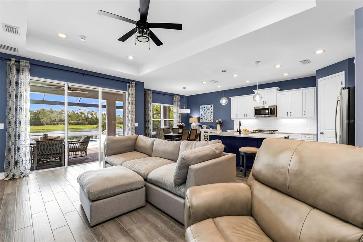 10703 FALLING LEAF COURT — photo 17 of 69