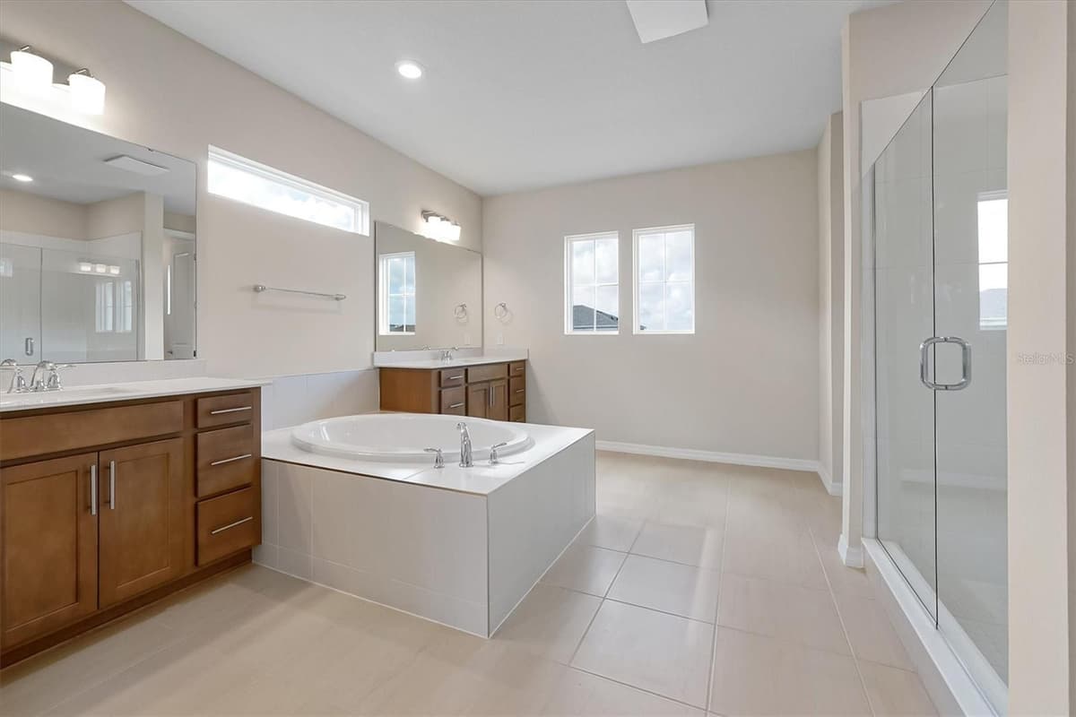 8399 PARK CLIFF WAY — photo 34 of 65