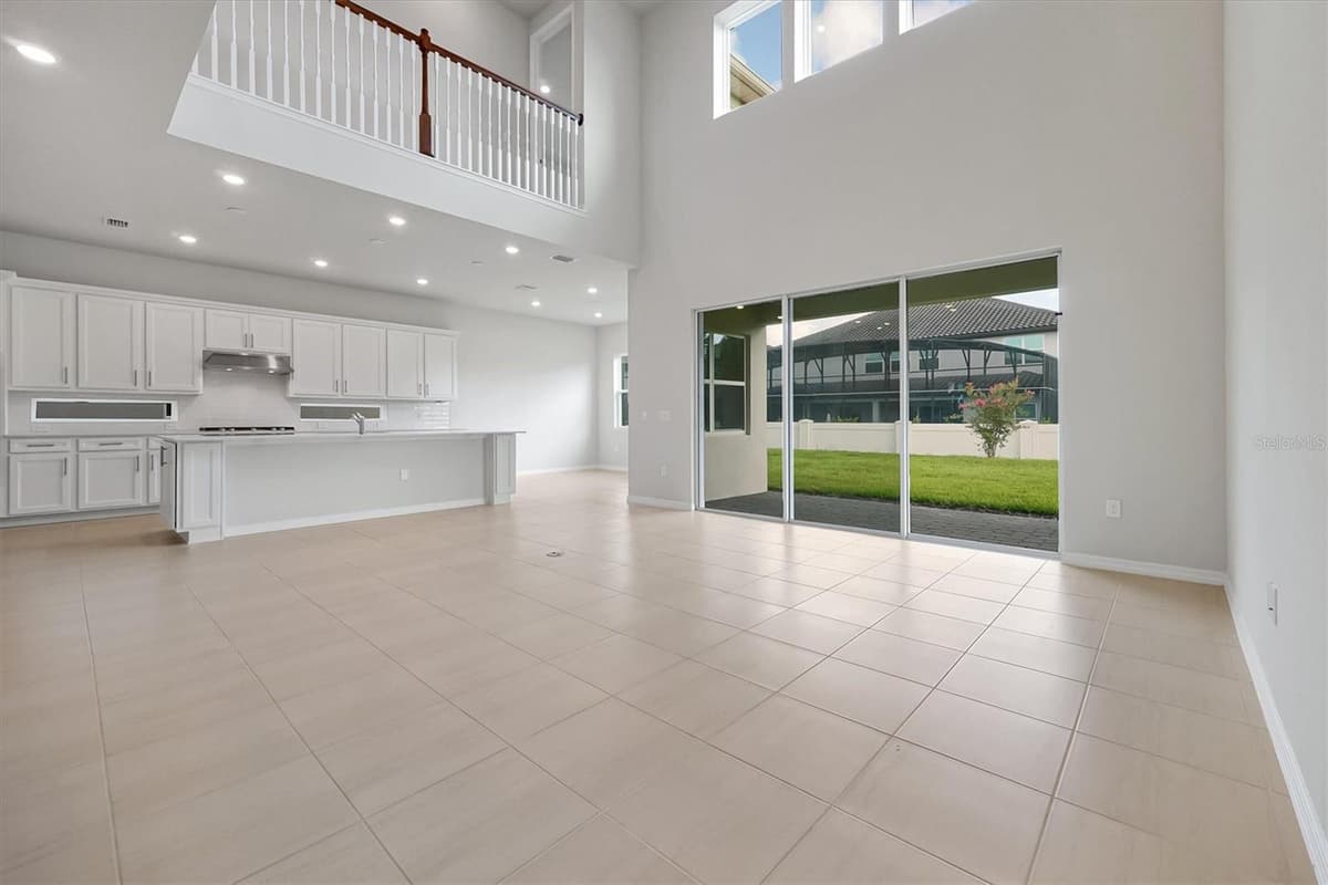8399 PARK CLIFF WAY — photo 10 of 65