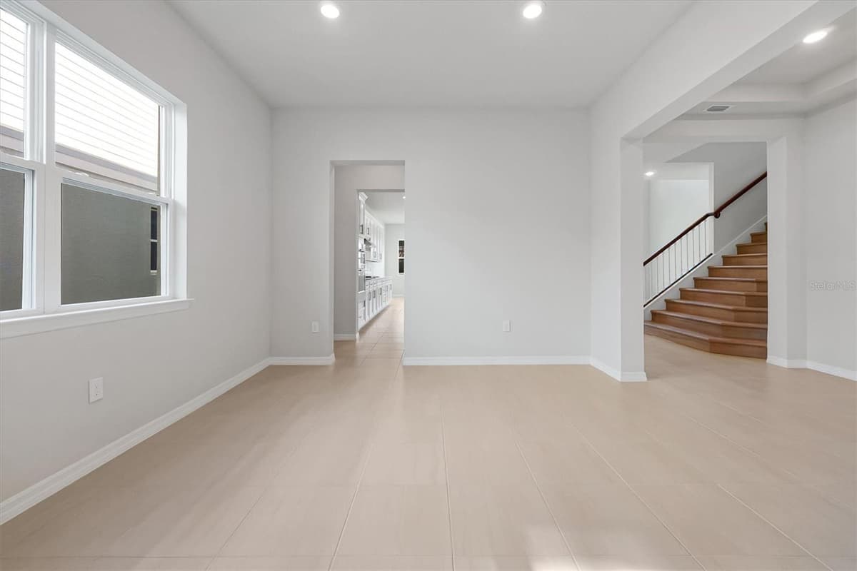 8399 PARK CLIFF WAY — photo 7 of 65