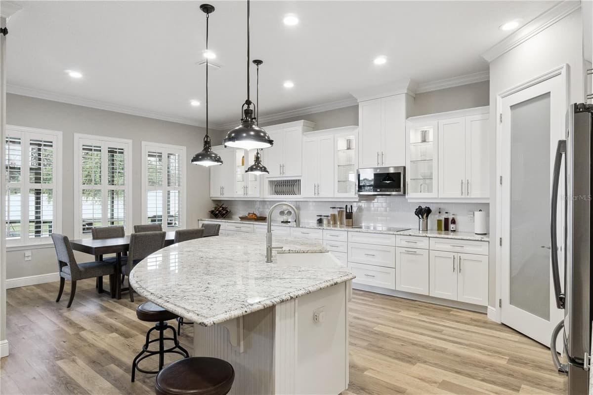 2336 ZALTANA CIRCLE — photo 3 of 32