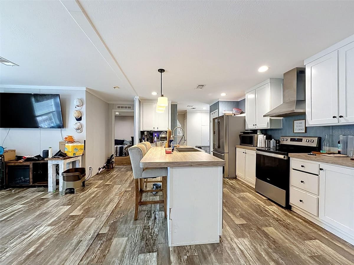 17721 DRAYTON STREET — photo 14 of 49