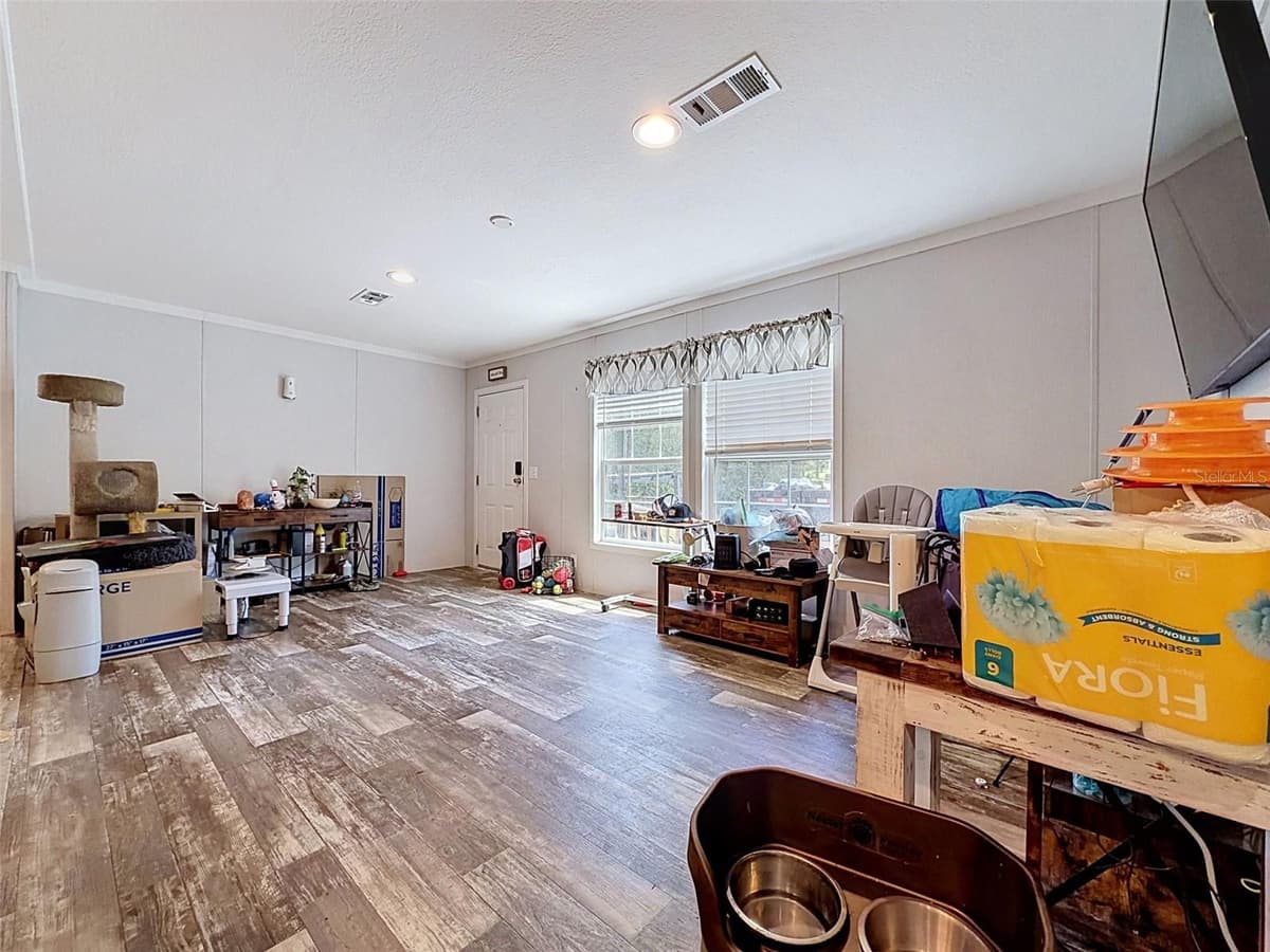 17721 DRAYTON STREET — photo 9 of 49