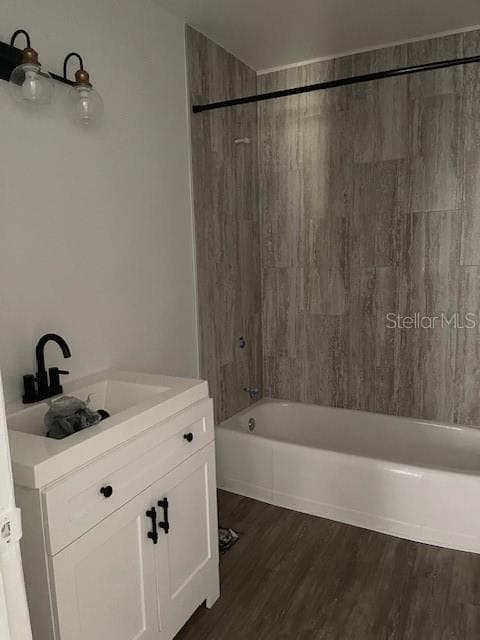 4318 BERKLEY DRIVE — photo 8 of 13