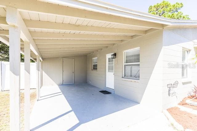 4318 BERKLEY DRIVE — photo 2 of 13