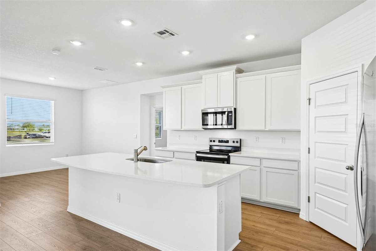 2265 HAMDEN WAY — photo 16 of 53