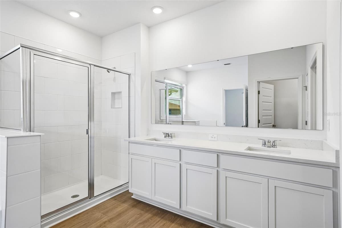 2265 HAMDEN WAY — photo 38 of 53