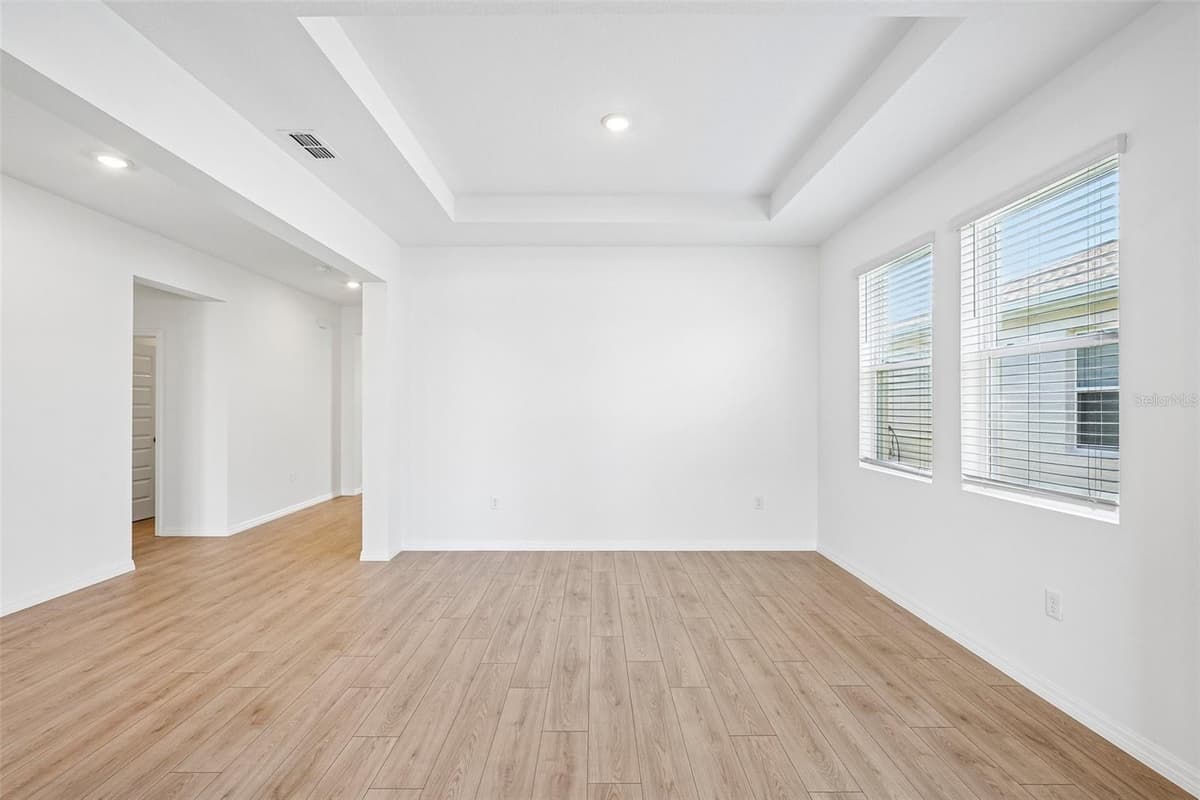 2265 HAMDEN WAY — photo 10 of 53