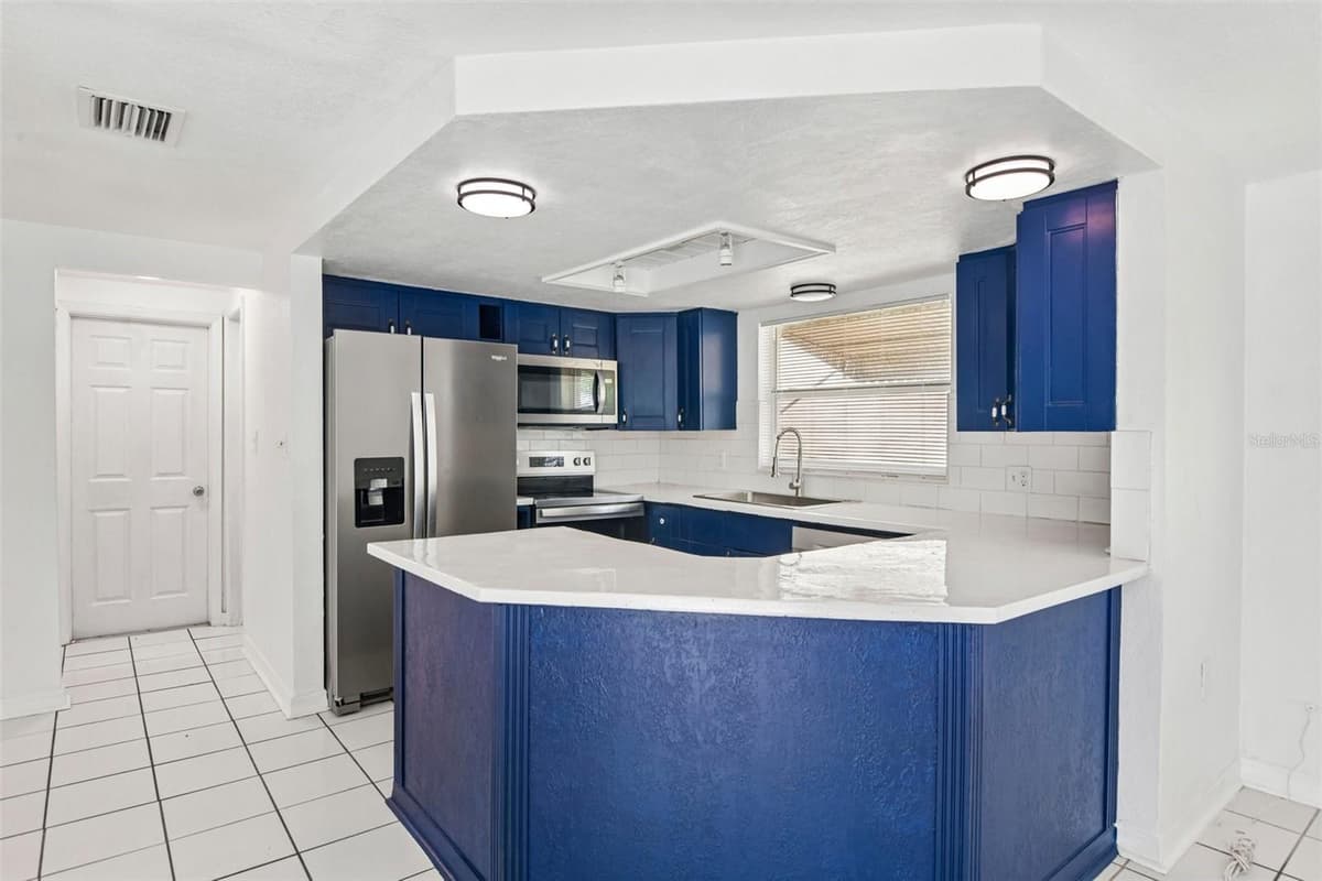 7303 HEATH DRIVE — photo 13 of 33
