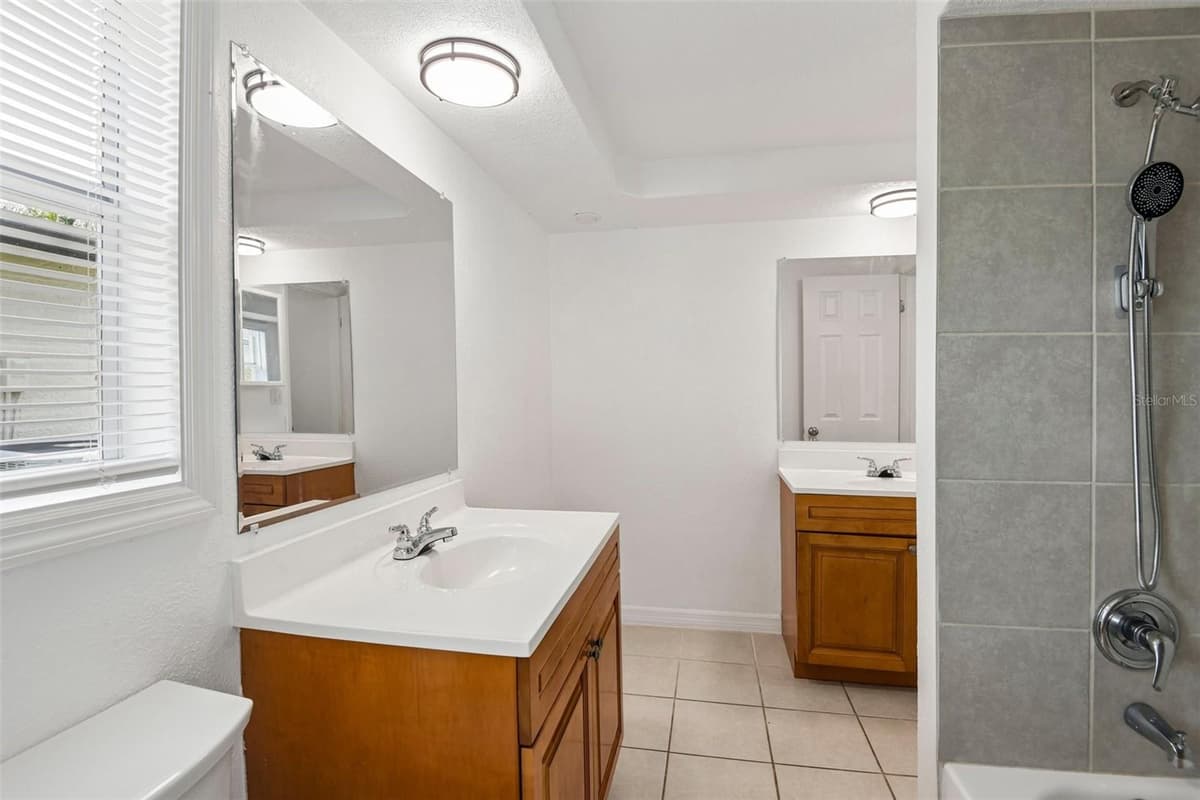 7303 HEATH DRIVE — photo 18 of 33