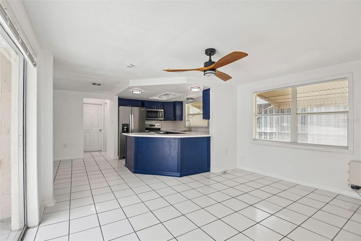 7303 HEATH DRIVE — photo 10 of 33