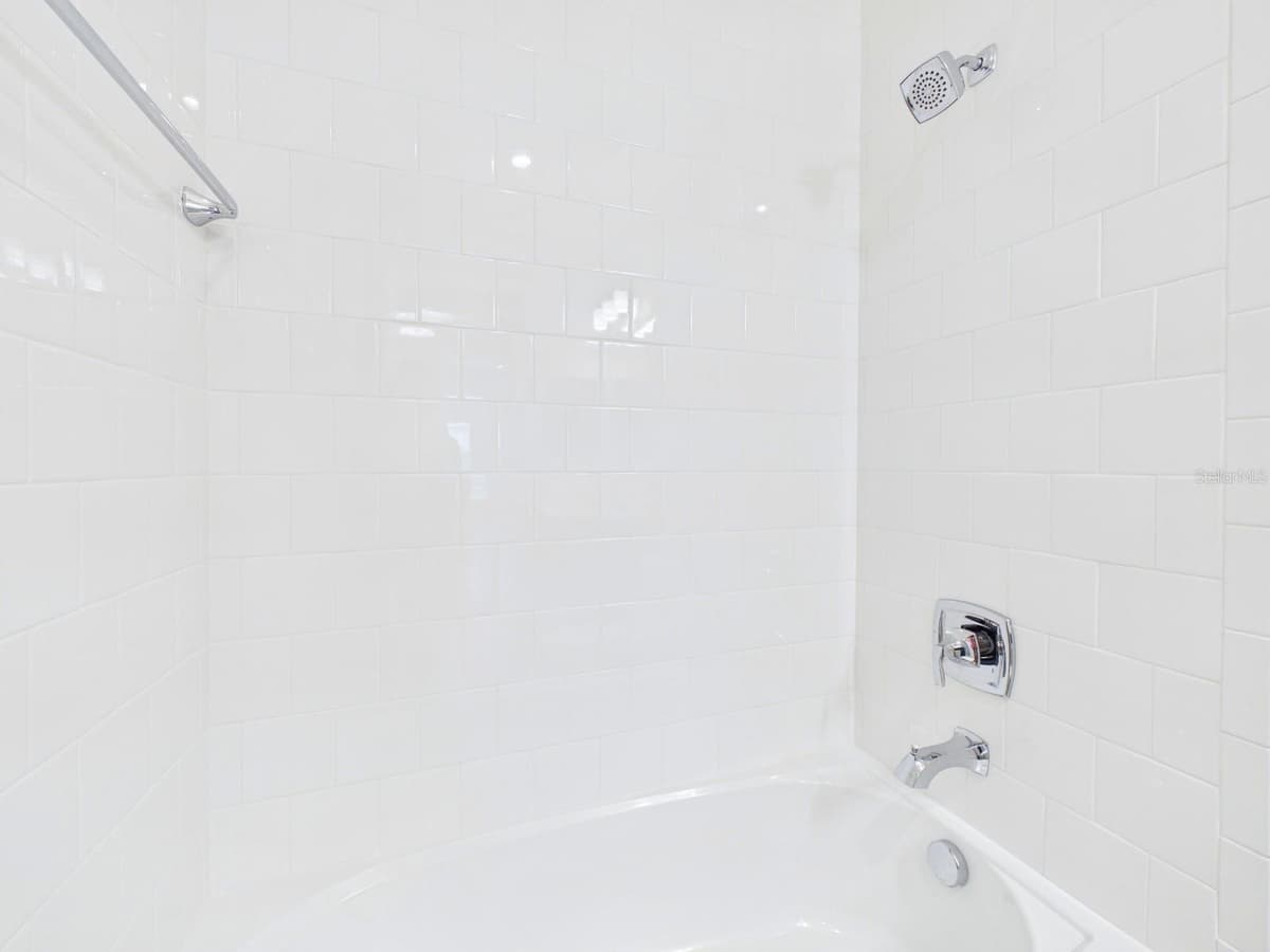 10012 LAKE WALES CIRCLE — photo 17 of 89