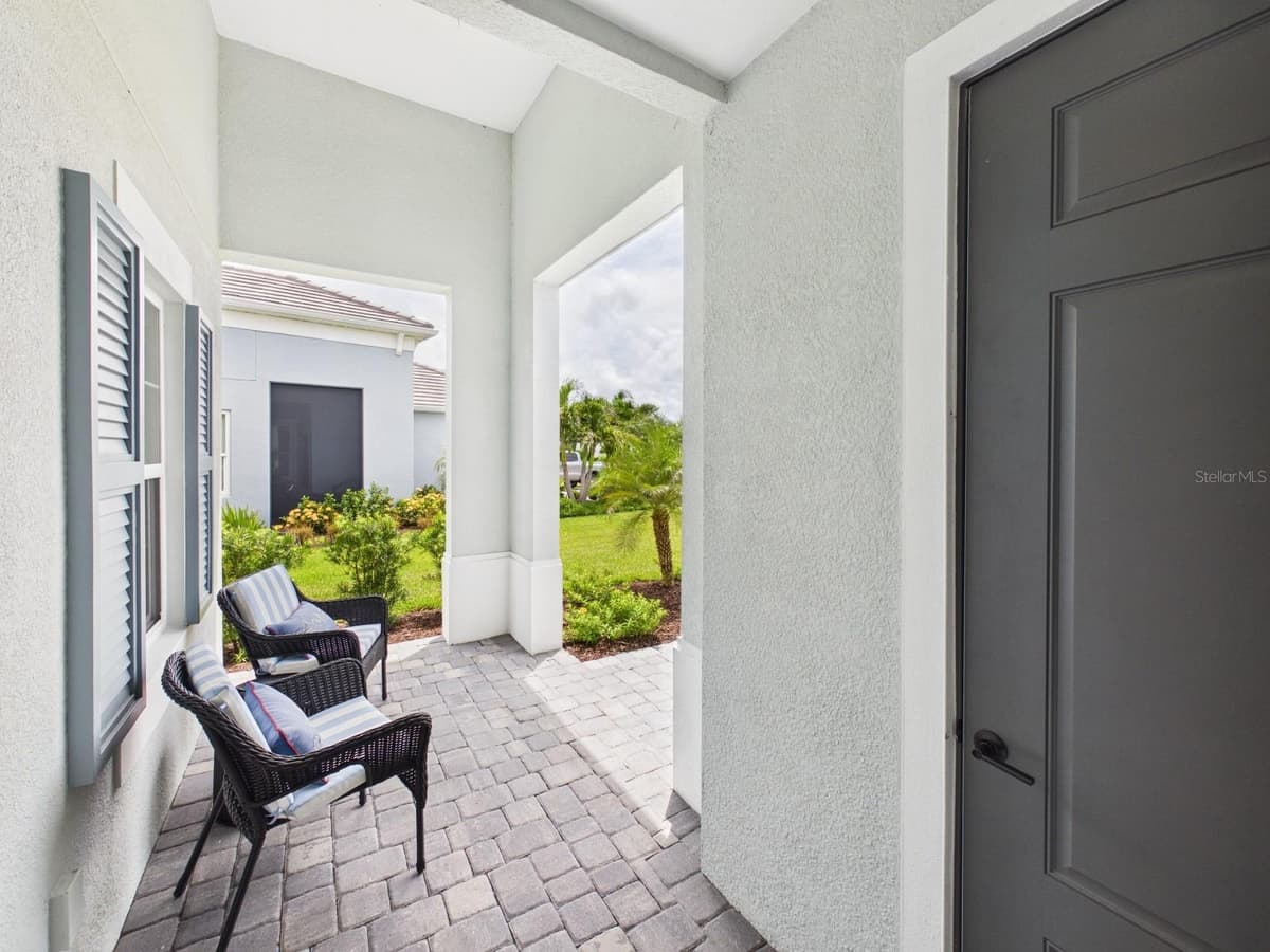 10012 LAKE WALES CIRCLE — photo 9 of 89