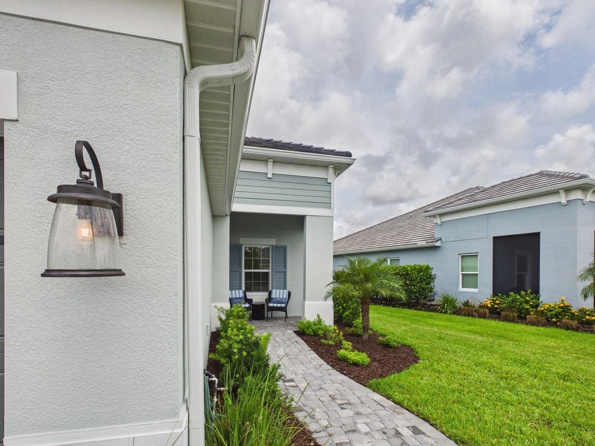 10012 LAKE WALES CIRCLE — photo 3 of 89