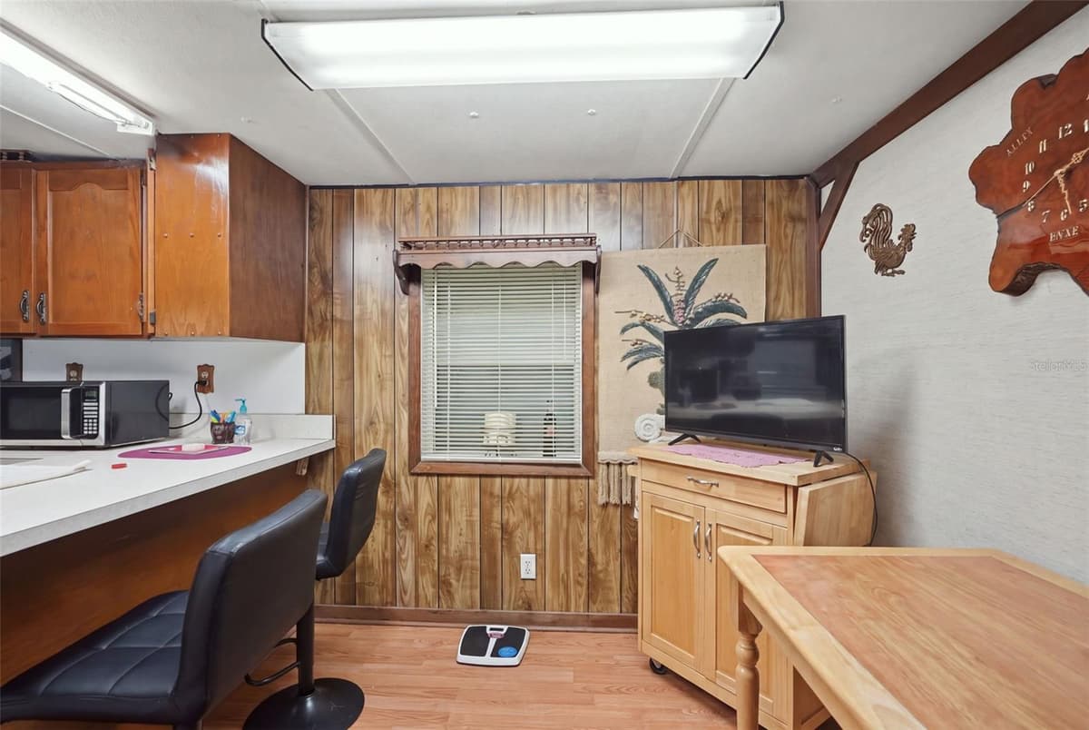 13637 CR 737 — photo 10 of 31