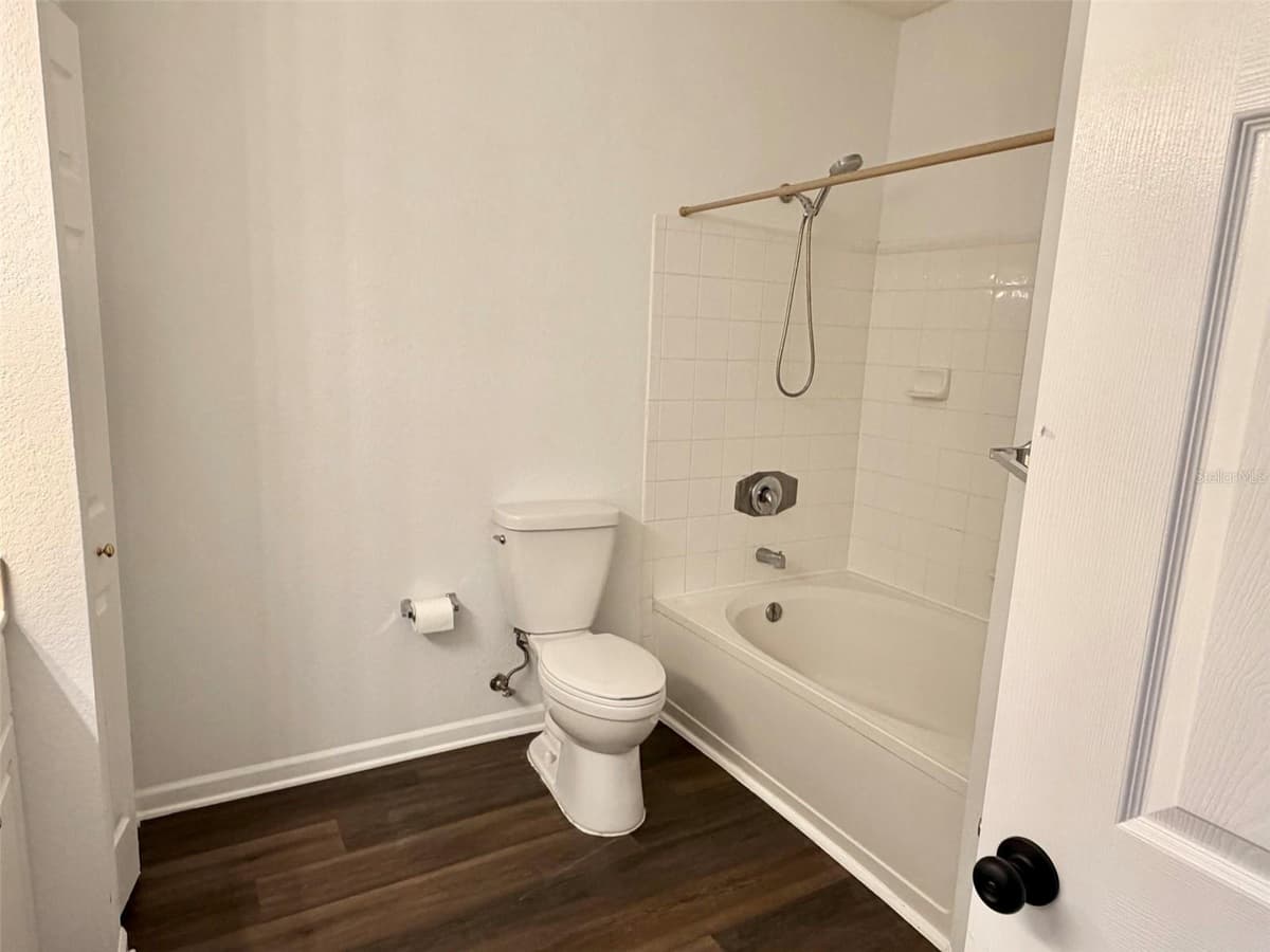 413 ARBOR LAKES CIRCLE — photo 20 of 21