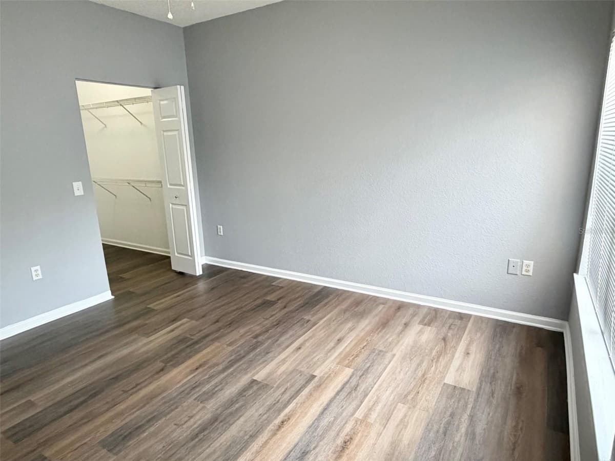413 ARBOR LAKES CIRCLE — photo 17 of 21