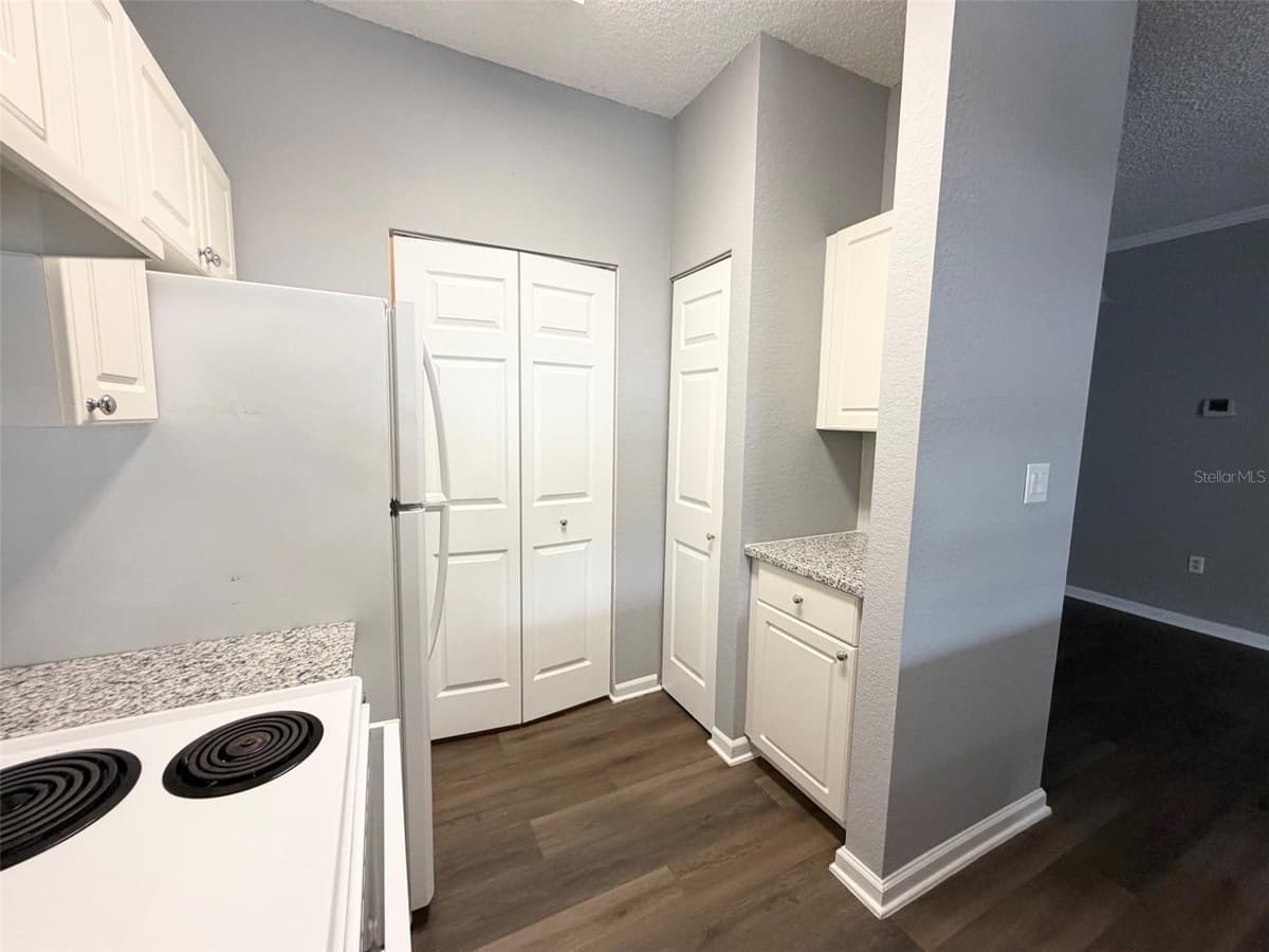 413 ARBOR LAKES CIRCLE — photo 11 of 21