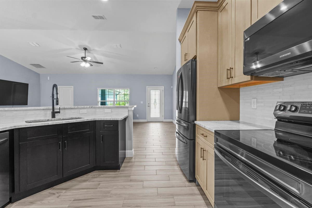 13218 BARNEVELDE RD — photo 3 of 28