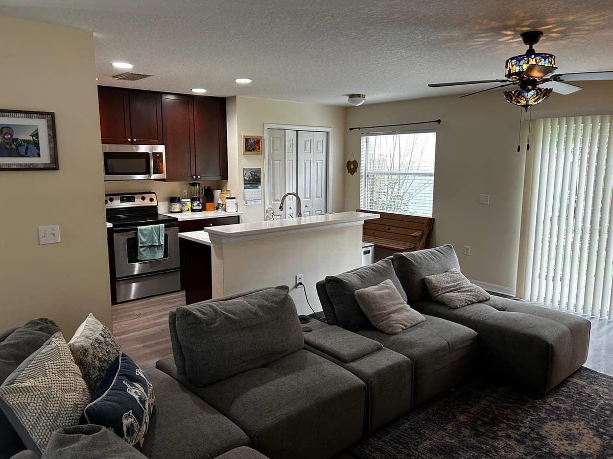 5085 KINGSCREST LANE — photo 3 of 24