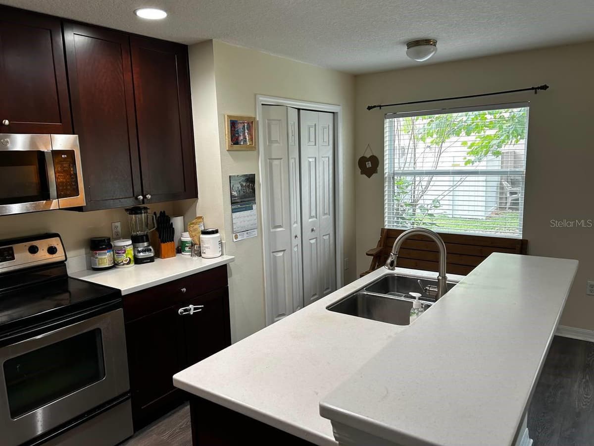 5085 KINGSCREST LANE — photo 4 of 24