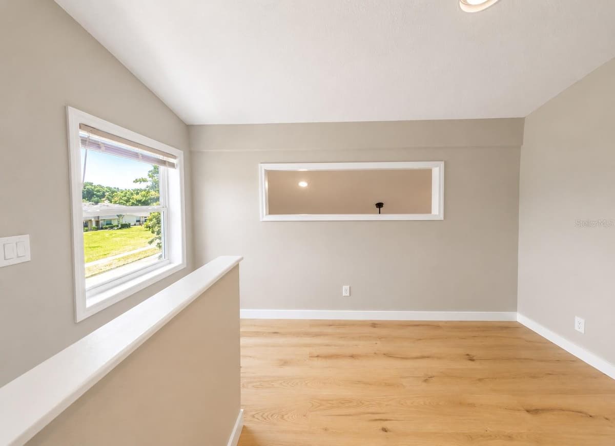 1141 WOODMAN WAY — photo 10 of 17