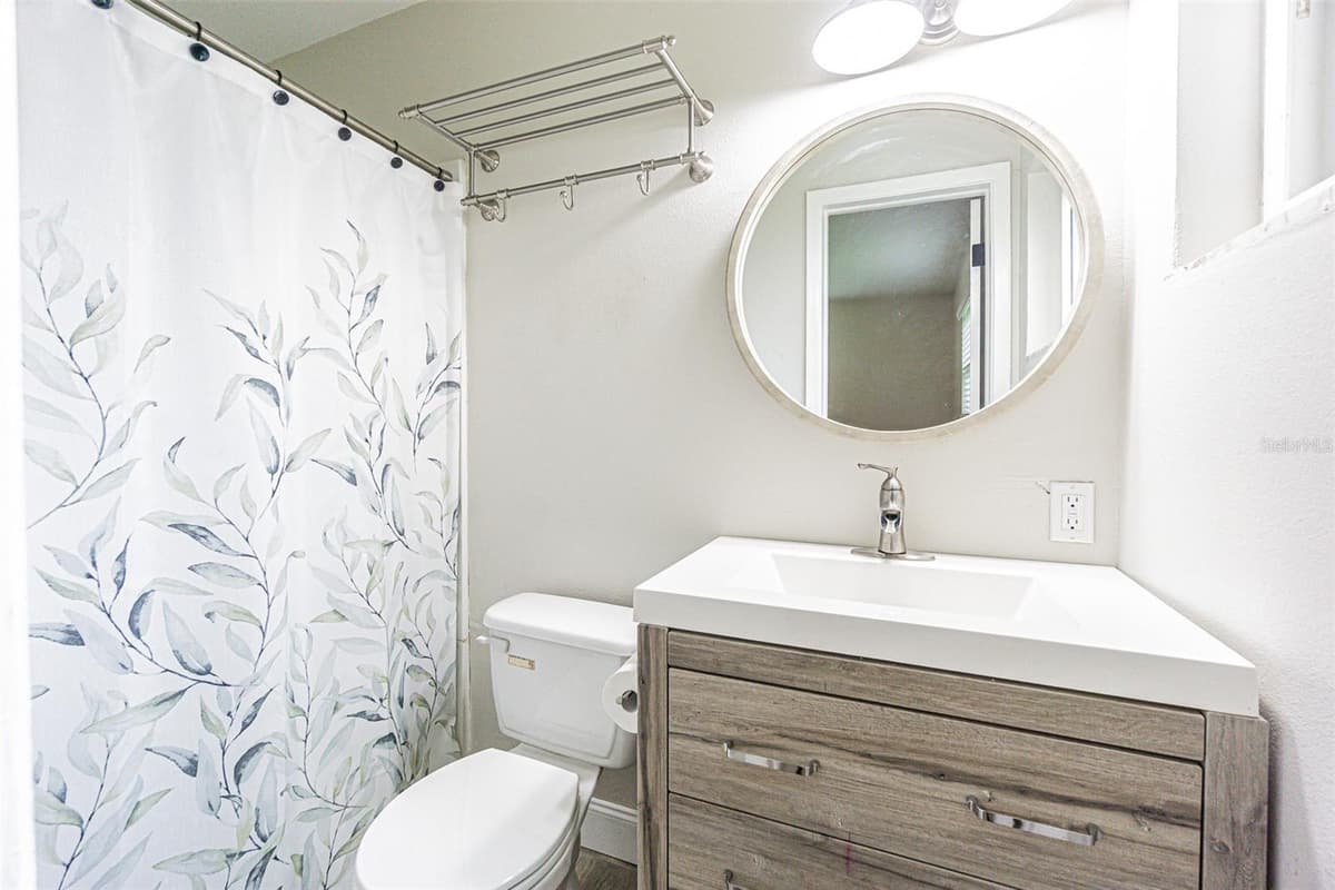 925 CEDARWOOD AVENUE — photo 13 of 25