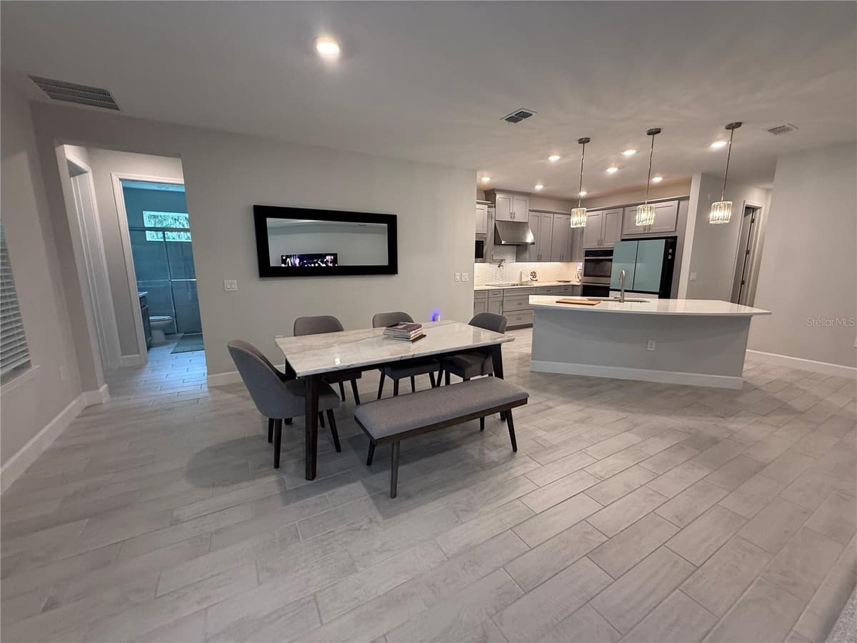 1490 BEACON DRIVE — photo 12 of 24