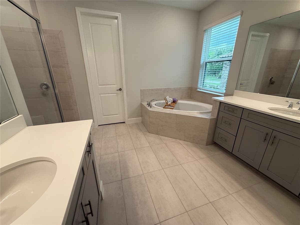 1490 BEACON DRIVE — photo 16 of 24