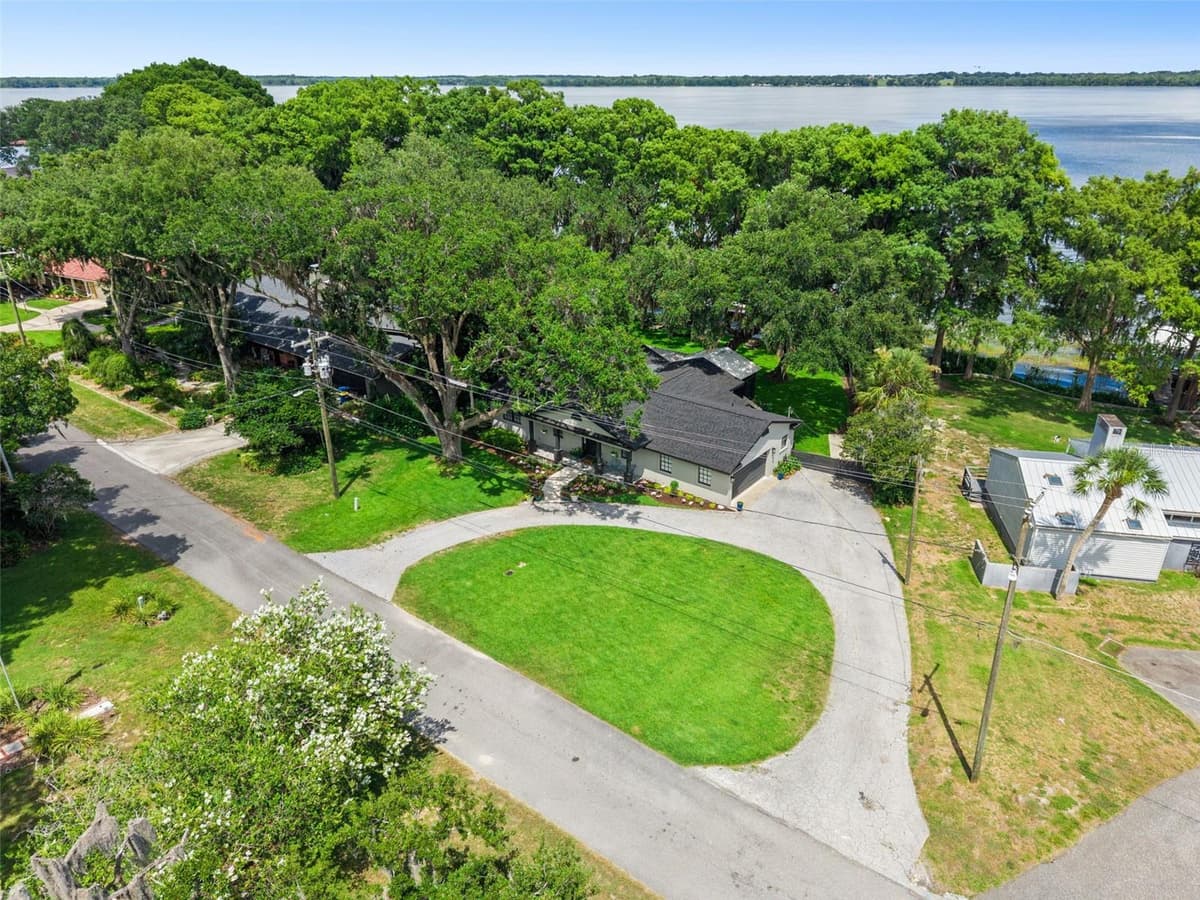 1000 LAKESHORE BOULEVARD — photo 48 of 51