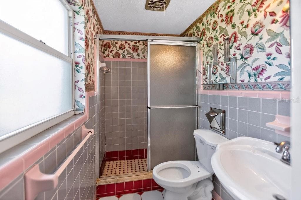 421 FREDERICK AVENUE — photo 23 of 33