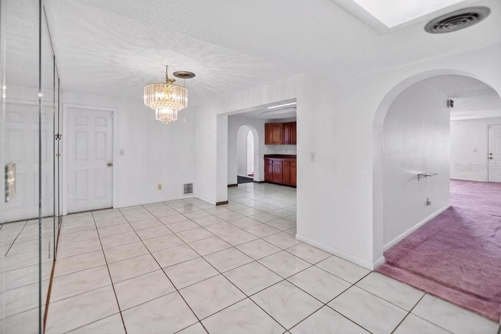 421 FREDERICK AVENUE — photo 3 of 33