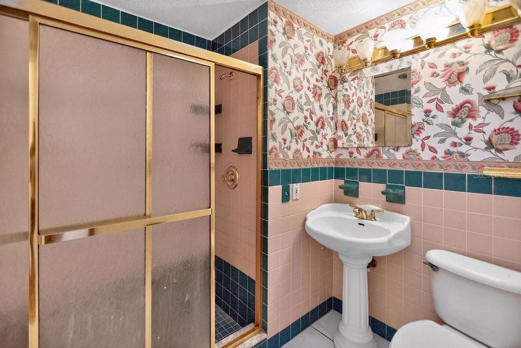421 FREDERICK AVENUE — photo 25 of 33