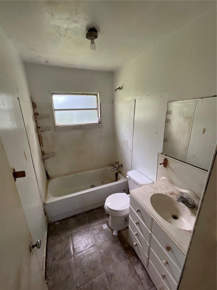 265 13TH AVENUE — photo 9 of 13