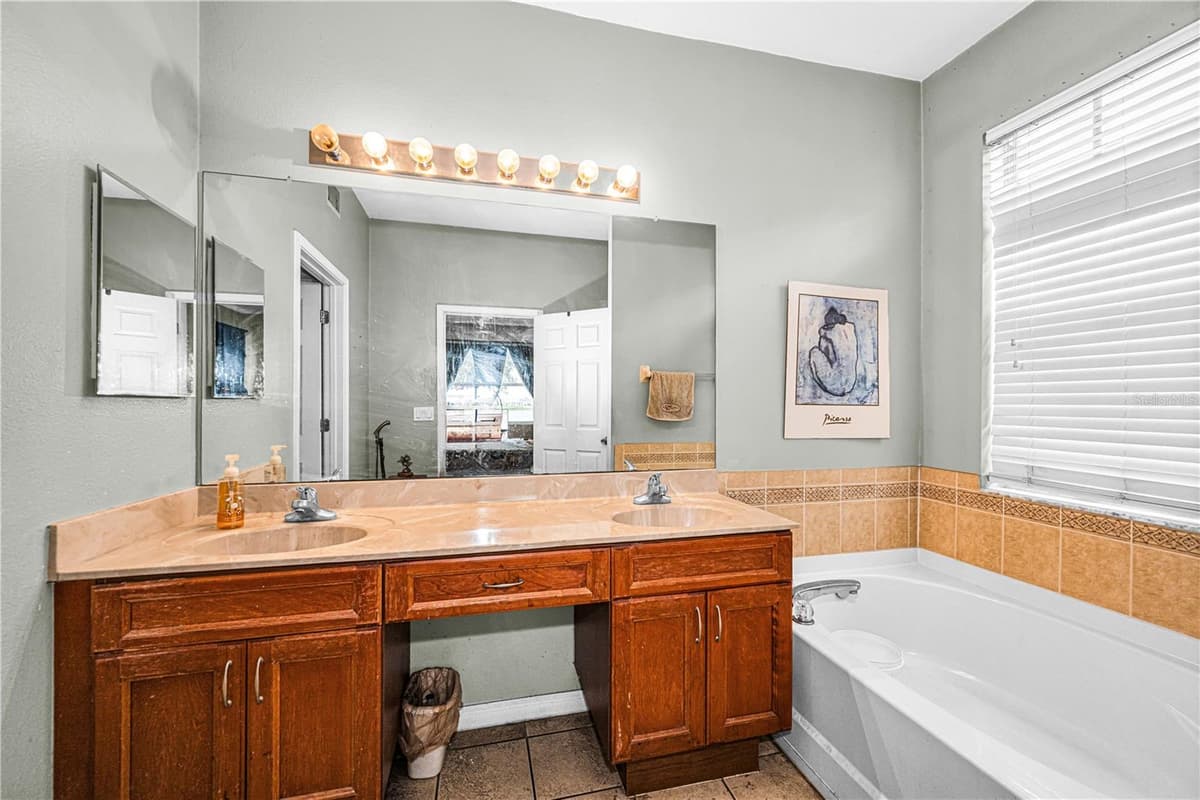 11217 LAUREL BROOK COURT — photo 20 of 47