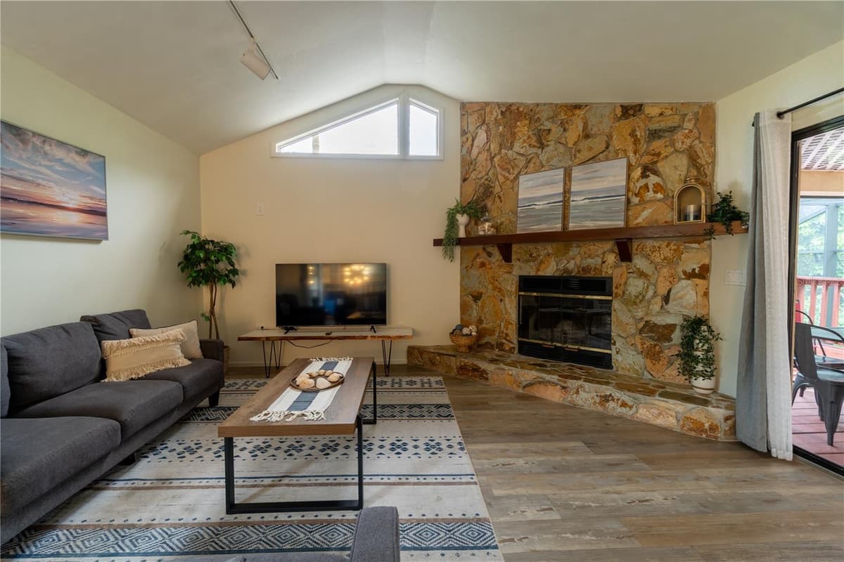 4003 BAYSIDE COURT — photo 37 of 66