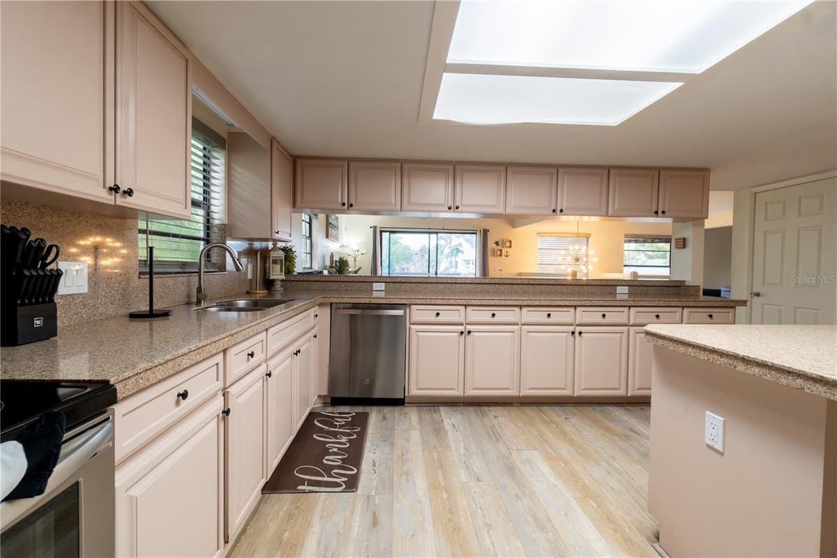 4003 BAYSIDE COURT — photo 24 of 66