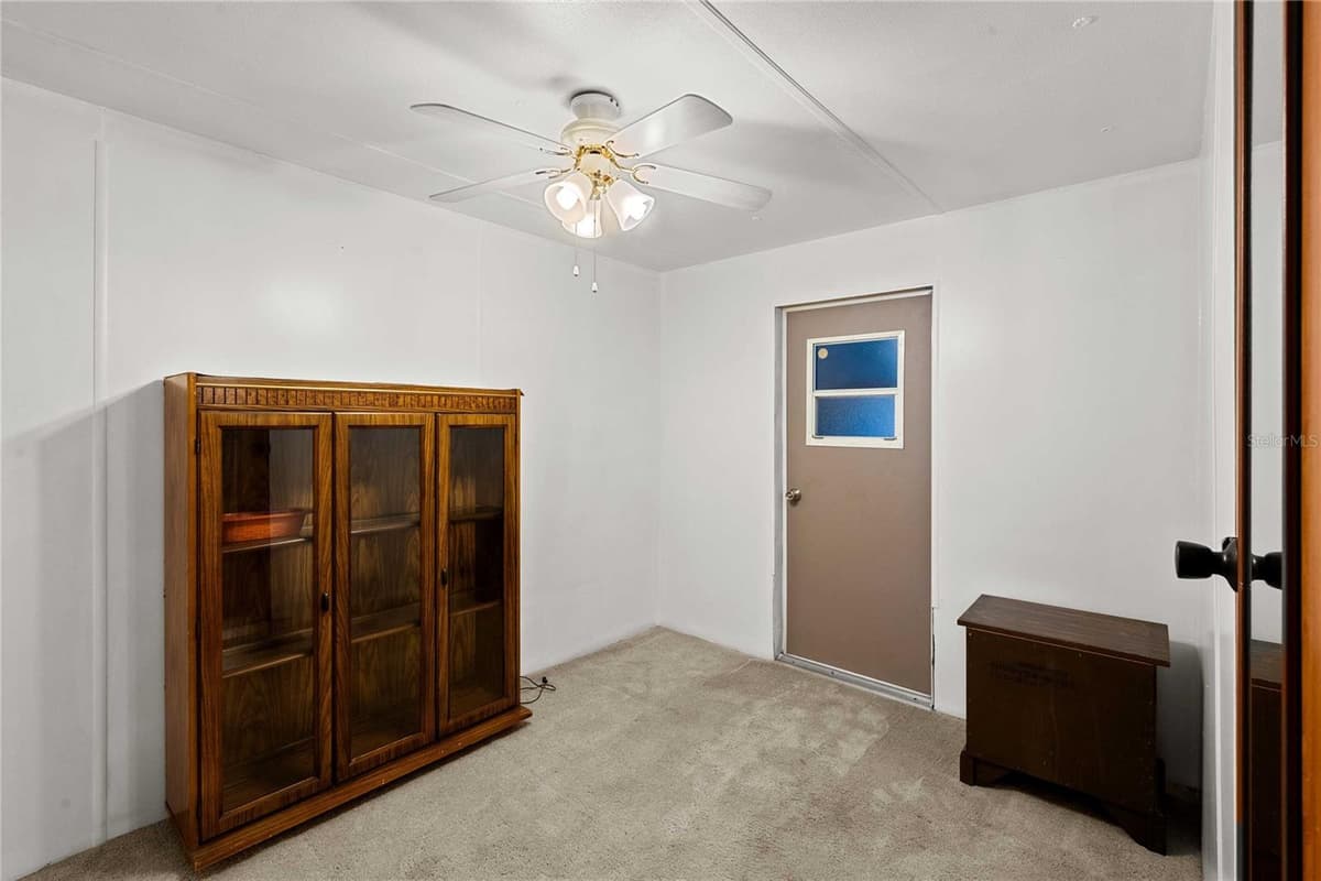 5318 ASTRID DRIVE — photo 19 of 33